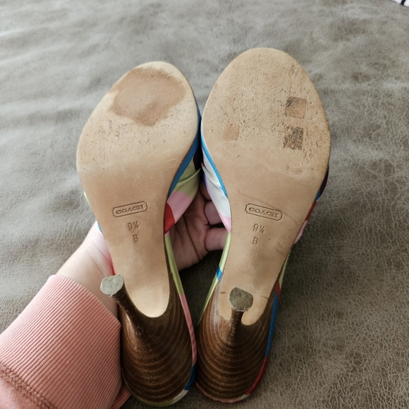 Coach Sarita Heels - Picture 5 of 6